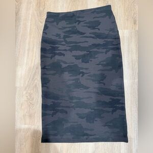 Sanctuary brand From Nordstom. Camouflage Lycra Knit Pencil Skirt. Size L